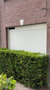 foto van een recent gemonteerde rolluik in beek en donk